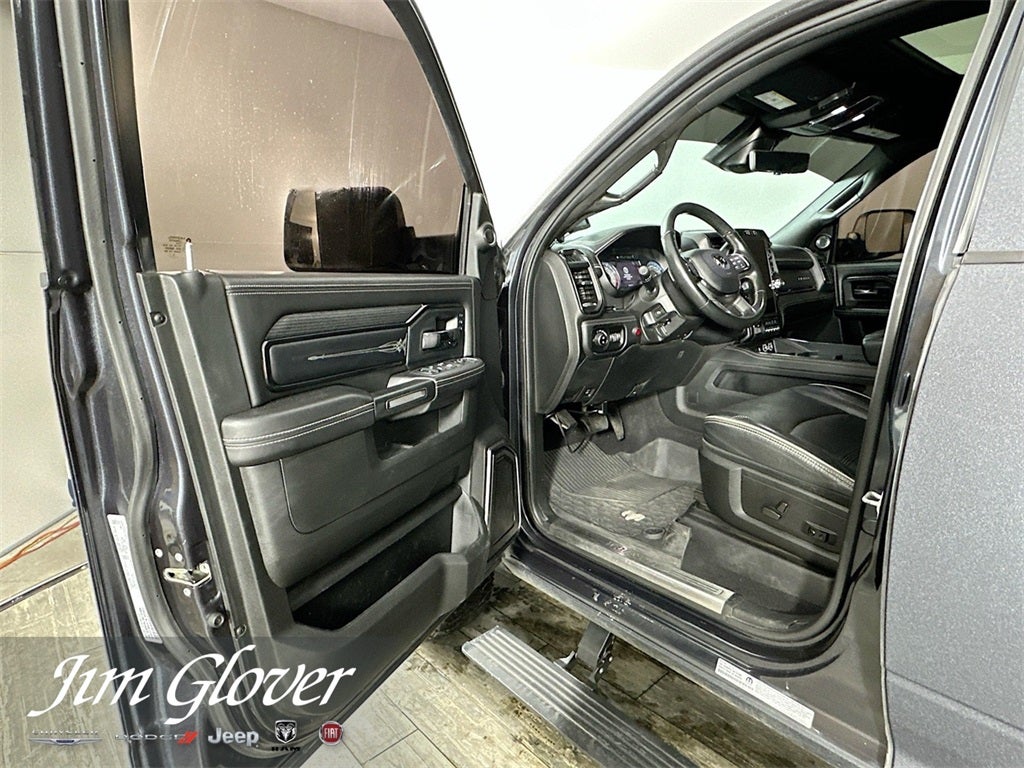 2022 RAM 3500 Limited Crew Cab 4x4 8' Box