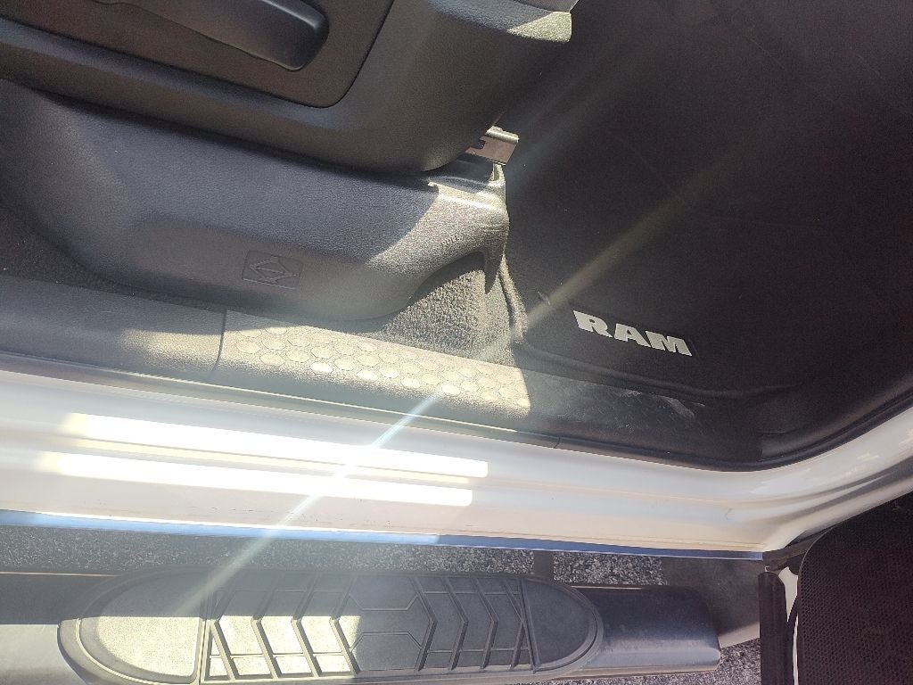 2019 RAM 1500 Classic Tradesman Regular Cab 4x2 6'4' Box