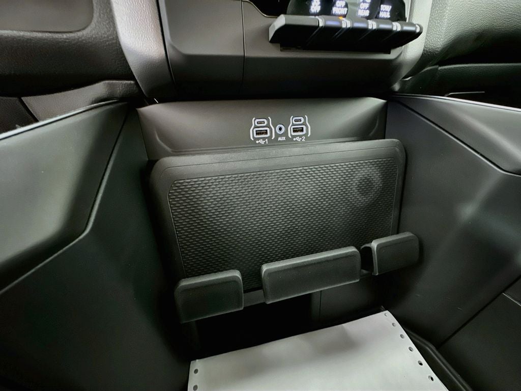 2026 RAM 1500 RAM 1500 EXPRESS CREW CAB 4X4 5'7' BOX