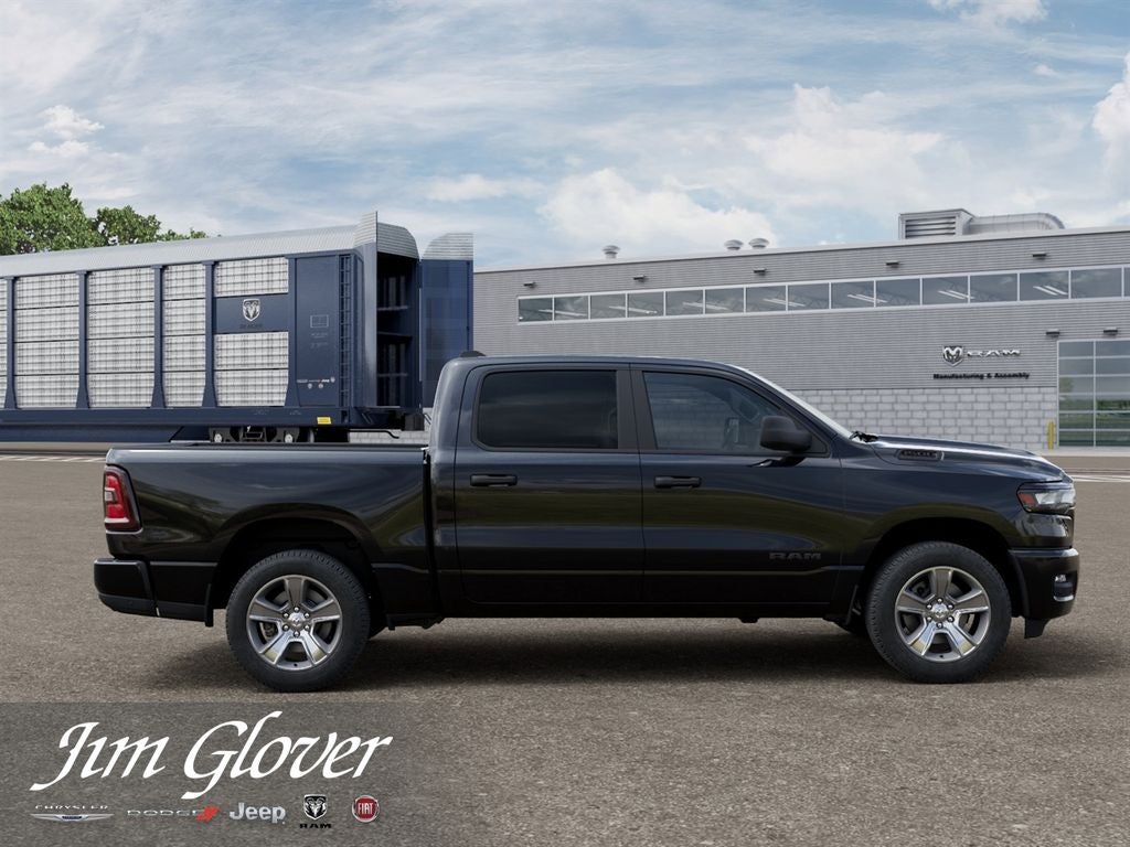 2026 RAM 1500 RAM 1500 EXPRESS CREW CAB 4X4 5'7' BOX