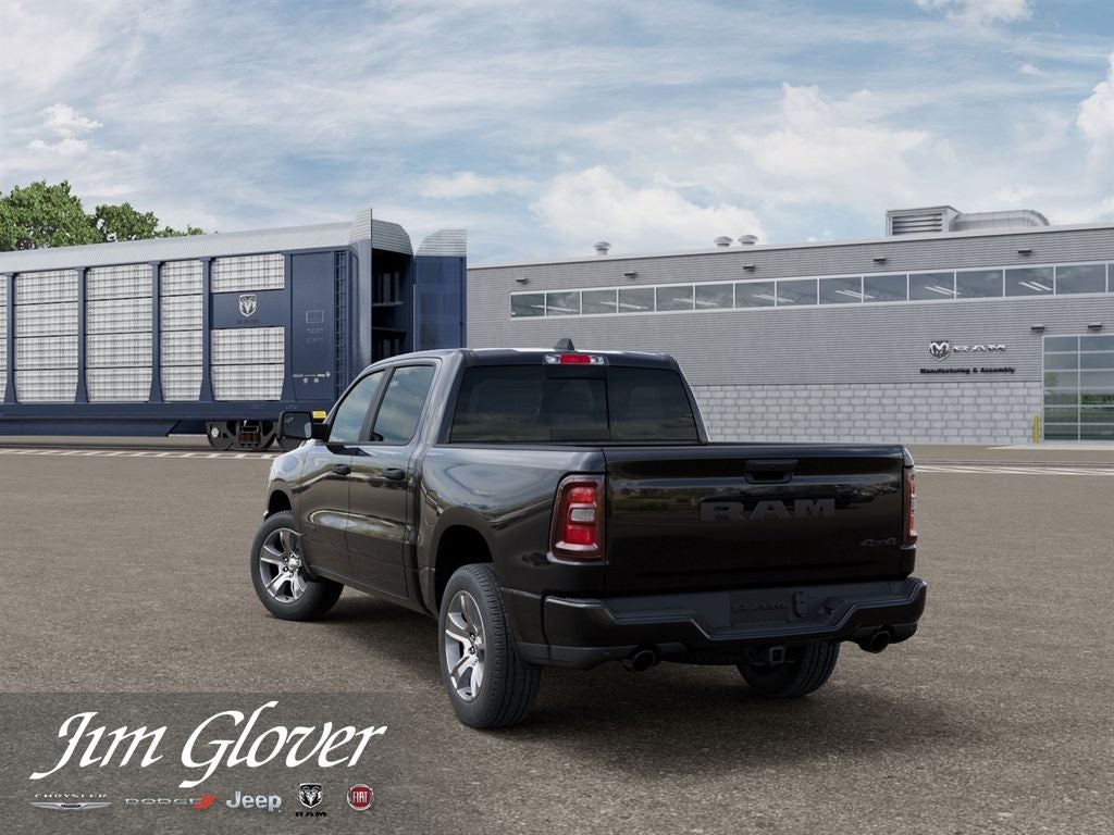 2026 RAM 1500 RAM 1500 EXPRESS CREW CAB 4X4 5'7' BOX