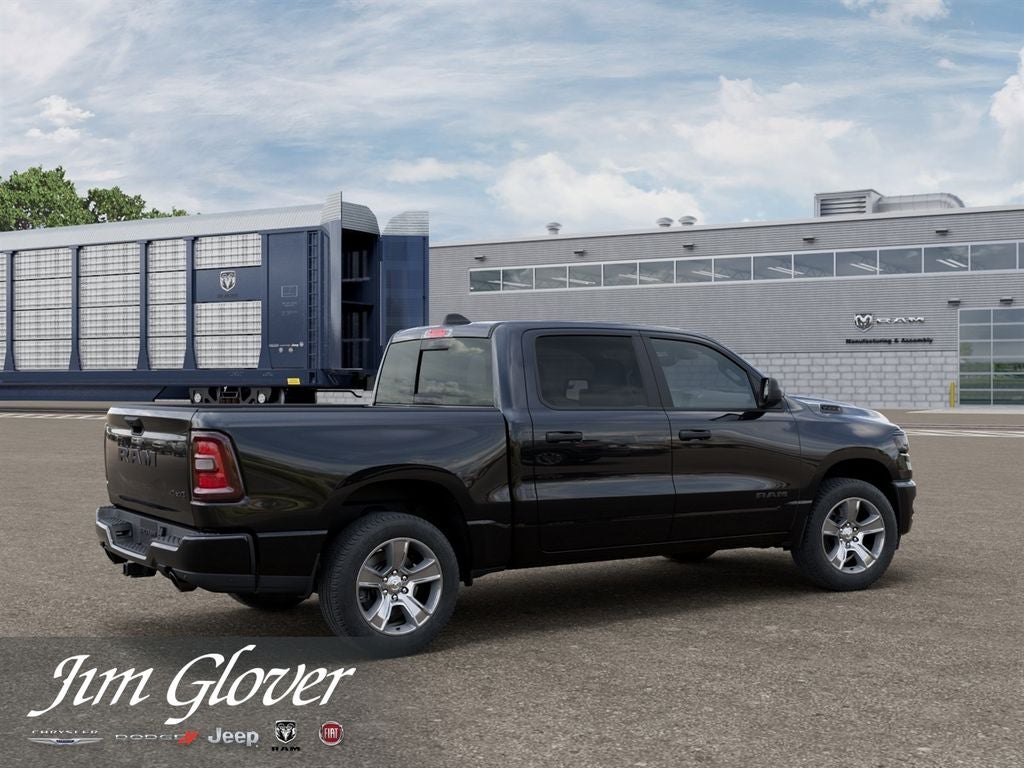 2026 RAM 1500 RAM 1500 EXPRESS CREW CAB 4X4 5'7' BOX