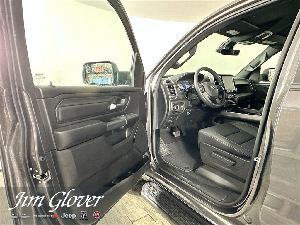 2026 RAM 1500 RAM 1500 EXPRESS CREW CAB 4X4 5'7' BOX