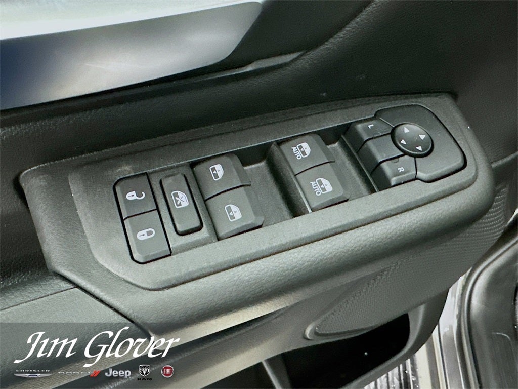 2026 RAM 1500 RAM 1500 EXPRESS CREW CAB 4X4 5'7' BOX