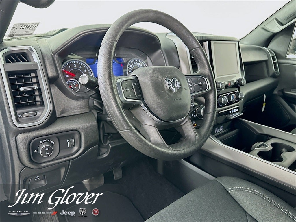 2026 RAM 1500 RAM 1500 EXPRESS CREW CAB 4X4 5'7' BOX