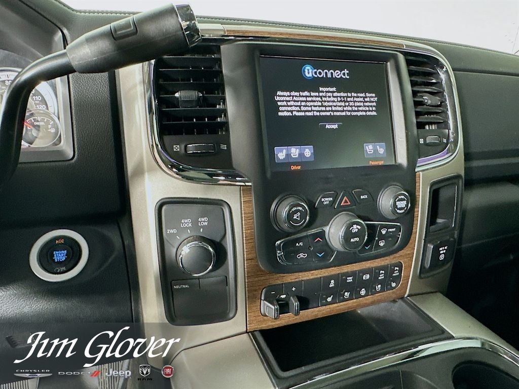 2017 RAM 2500 Laramie Crew Cab 4x4 6'4' Box
