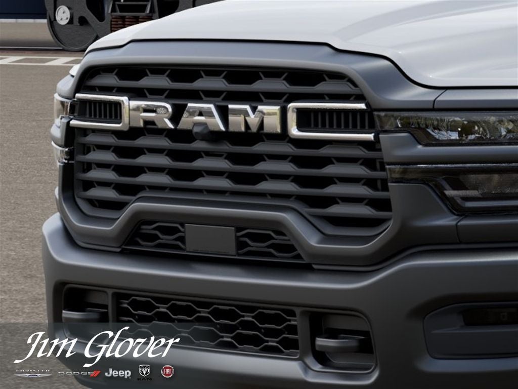 2026 RAM 5500HD RAM 5500 TRADESMAN CHASSIS REGULAR CAB 4X4 84' CA