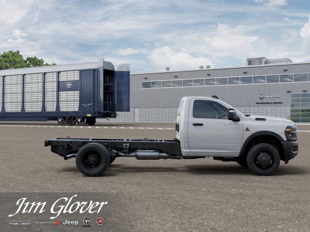 2026 RAM 5500HD RAM 5500 TRADESMAN CHASSIS REGULAR CAB 4X4 84' CA