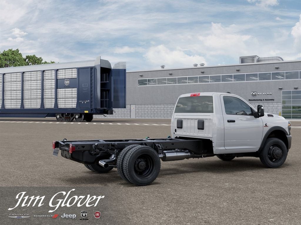 2026 RAM 5500HD RAM 5500 TRADESMAN CHASSIS REGULAR CAB 4X4 84' CA