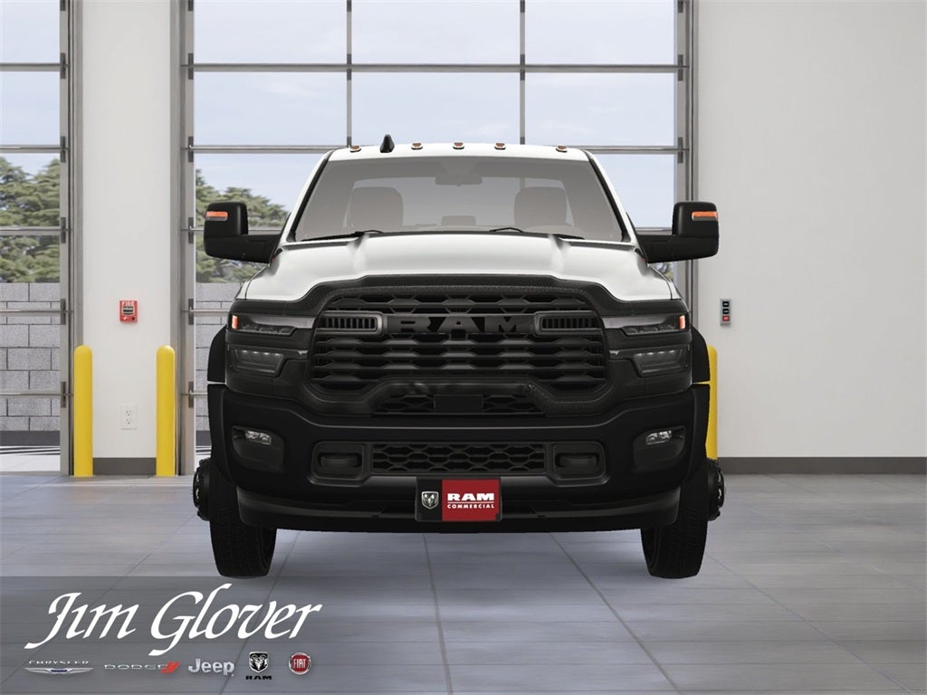 2025 RAM 5500HD RAM 5500 TRADESMAN CHASSIS CREW CAB 4X4 84' CA