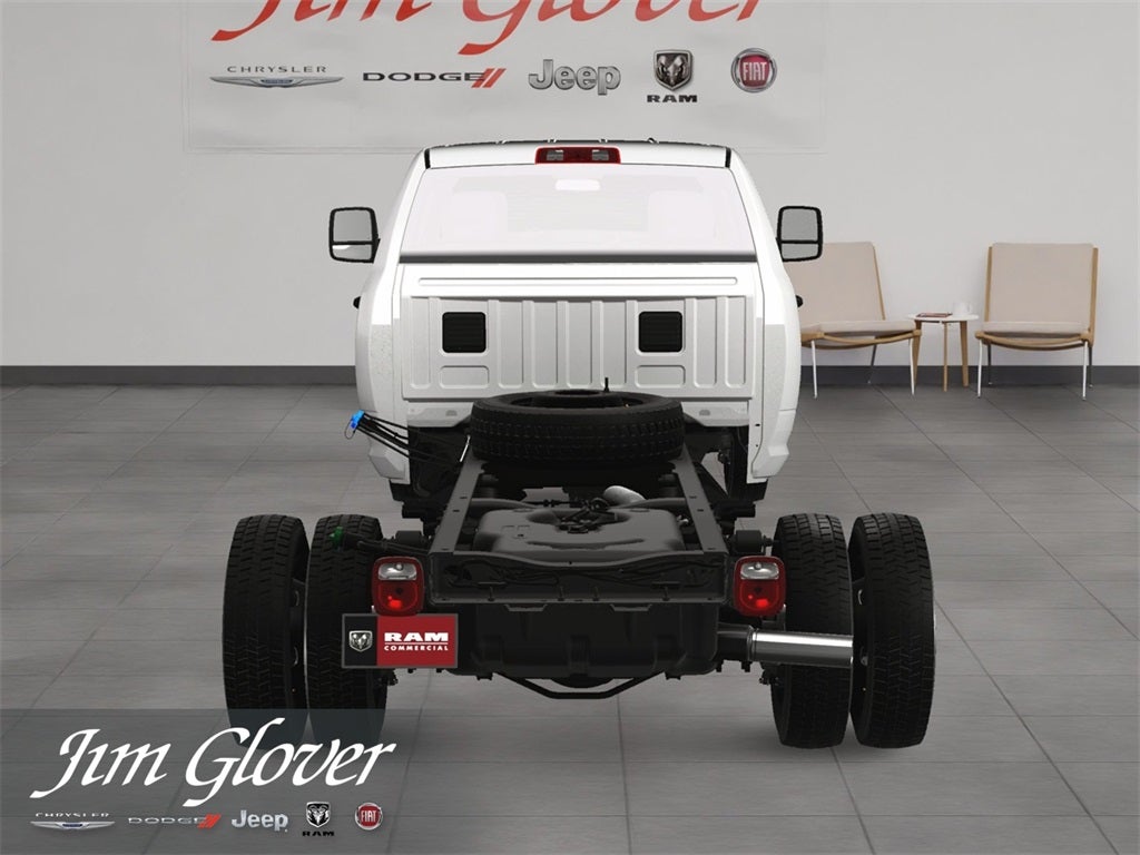 2025 RAM 5500HD RAM 5500 TRADESMAN CHASSIS CREW CAB 4X4 84' CA