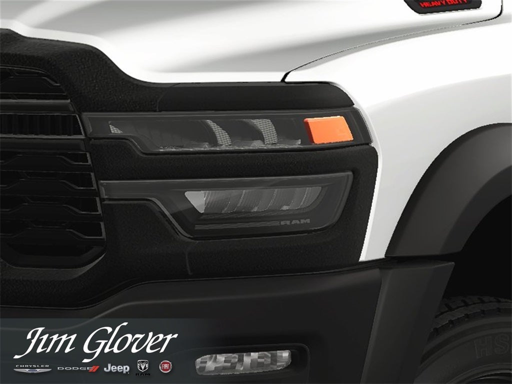 2025 RAM 5500HD RAM 5500 TRADESMAN CHASSIS CREW CAB 4X4 84' CA