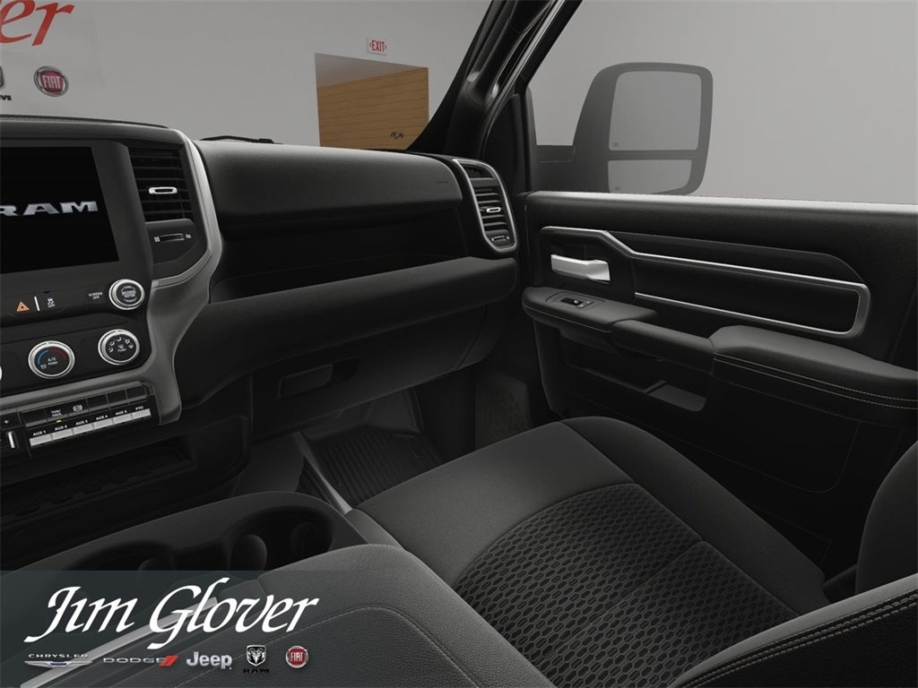 2025 RAM 5500HD RAM 5500 TRADESMAN CHASSIS CREW CAB 4X4 84' CA