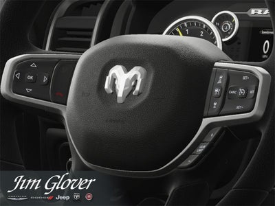 2025 RAM 5500HD RAM 5500 TRADESMAN CHASSIS CREW CAB 4X4 84' CA