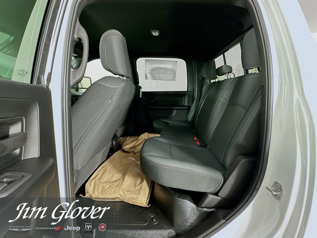 2026 RAM 3500 Chassis Cab RAM 3500 TRADESMAN CREW CAB CHASSIS 4X4 60' CA