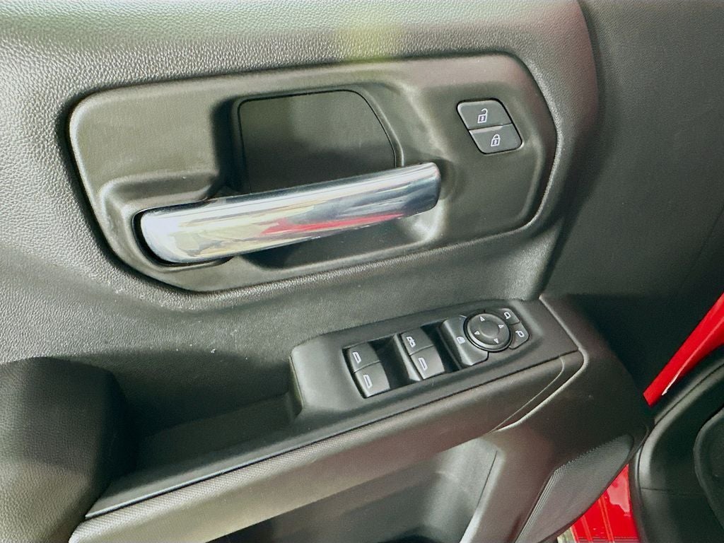 2026 Chevrolet Silverado 1500 4WD Crew Cab Short Bed Custom