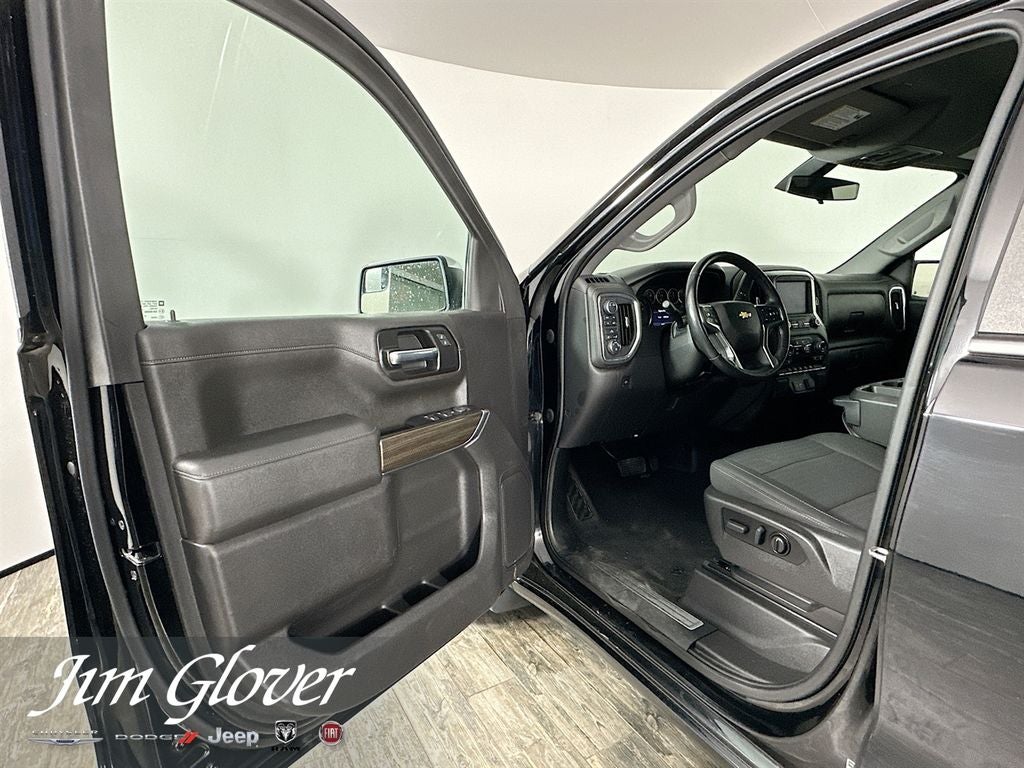 2022 Chevrolet Silverado 1500 LTD 4WD Crew Cab Short Bed LT with 2FL