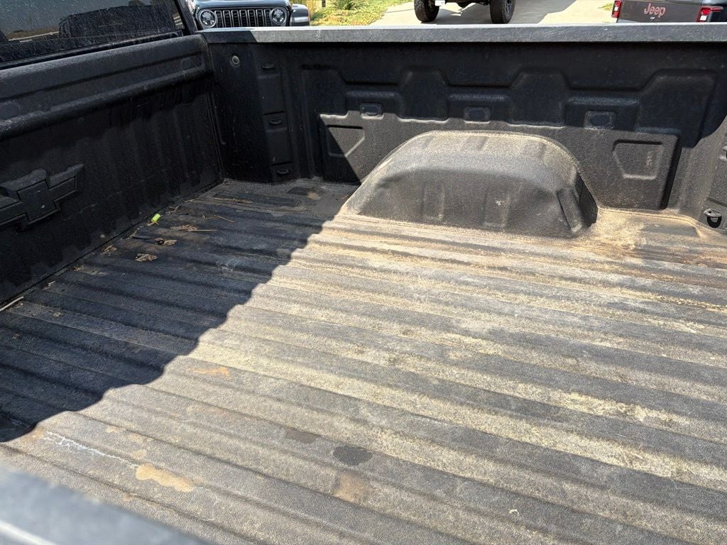 2023 Chevrolet Silverado 1500 4WD Crew Cab Standard Bed LT