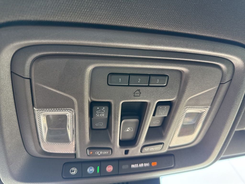 2022 GMC Sierra 1500 4WD Crew Cab Short Box Denali