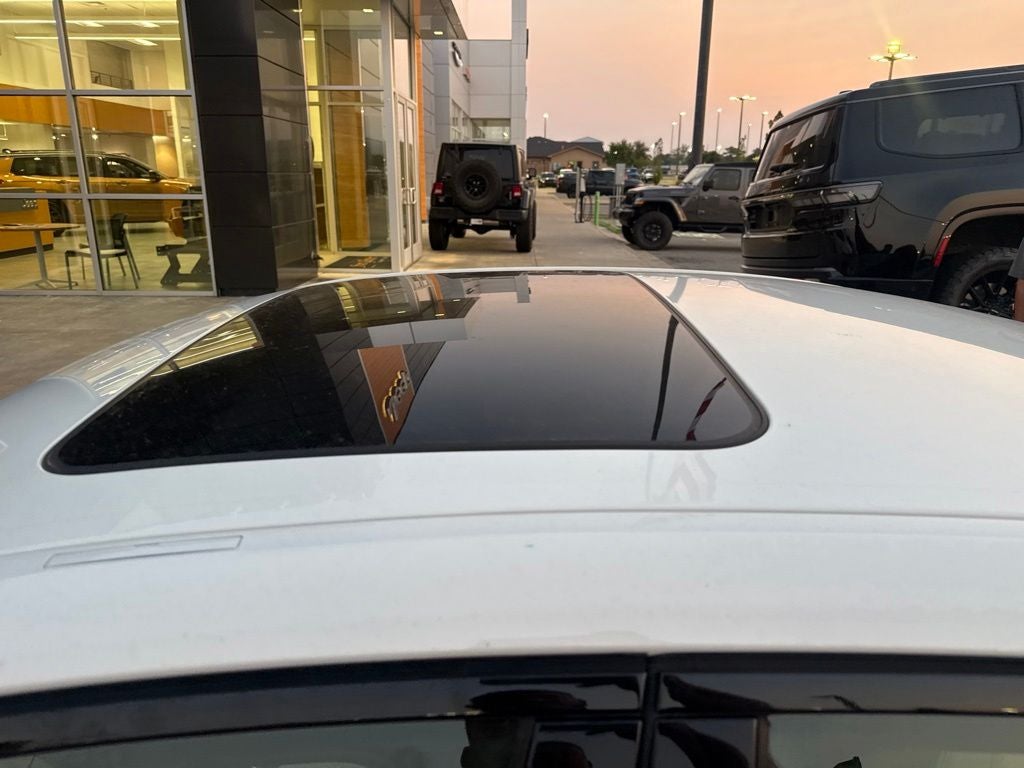 2025 BMW 3 Series 330i