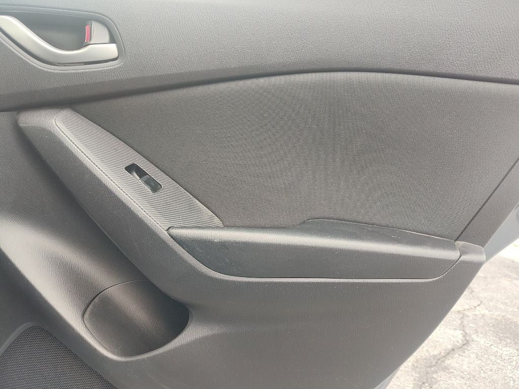 2016 Mazda Mazda3 i Sport