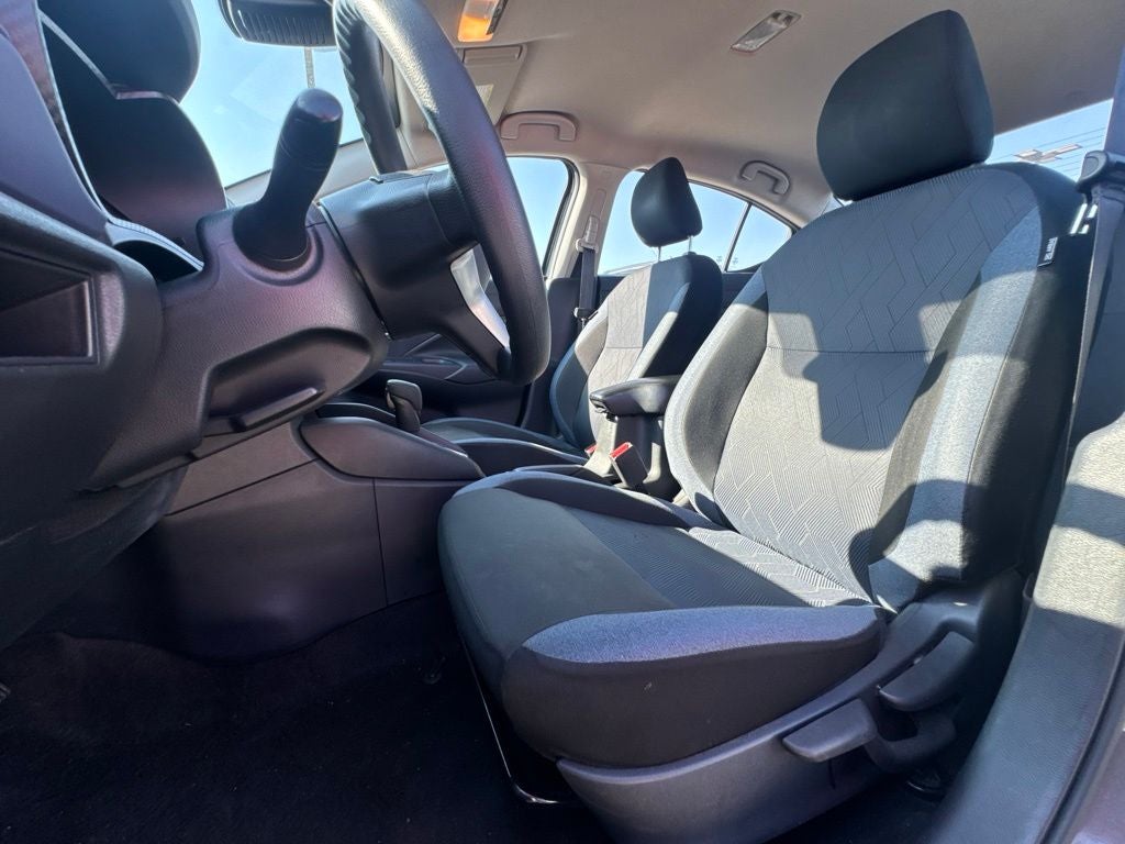 2024 Nissan Versa 1.6 SV