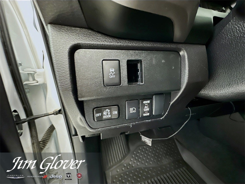 2023 Toyota Tacoma SR V6