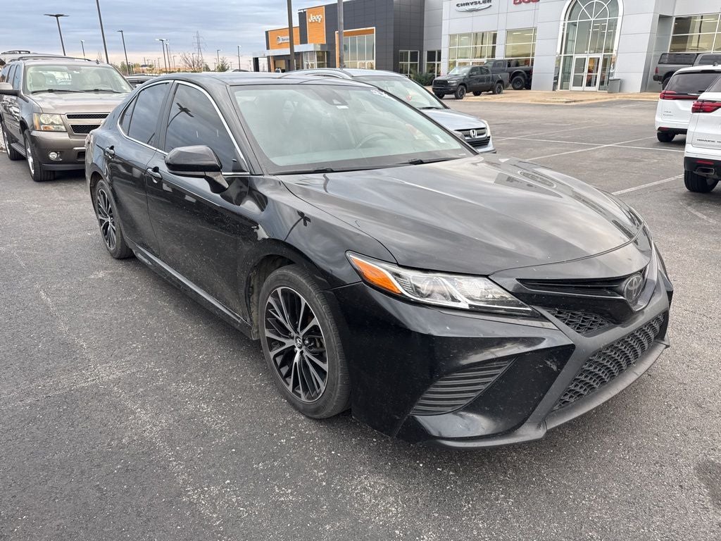 2020 Toyota Camry SE