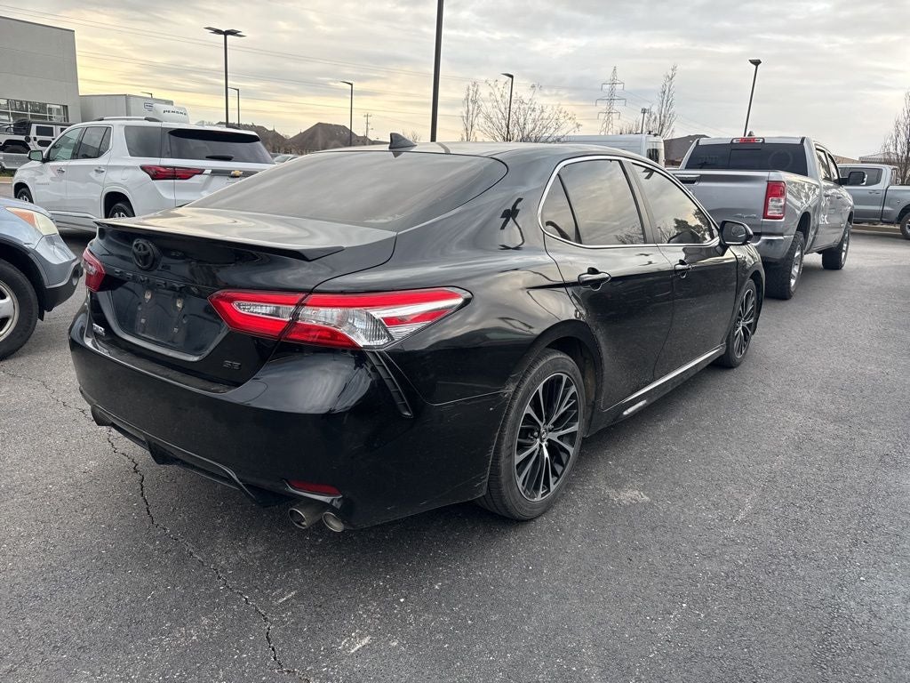 2020 Toyota Camry SE