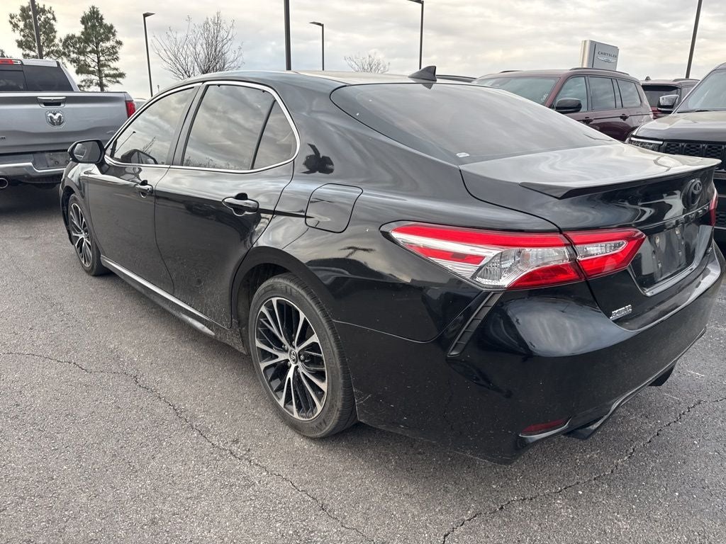 2020 Toyota Camry SE