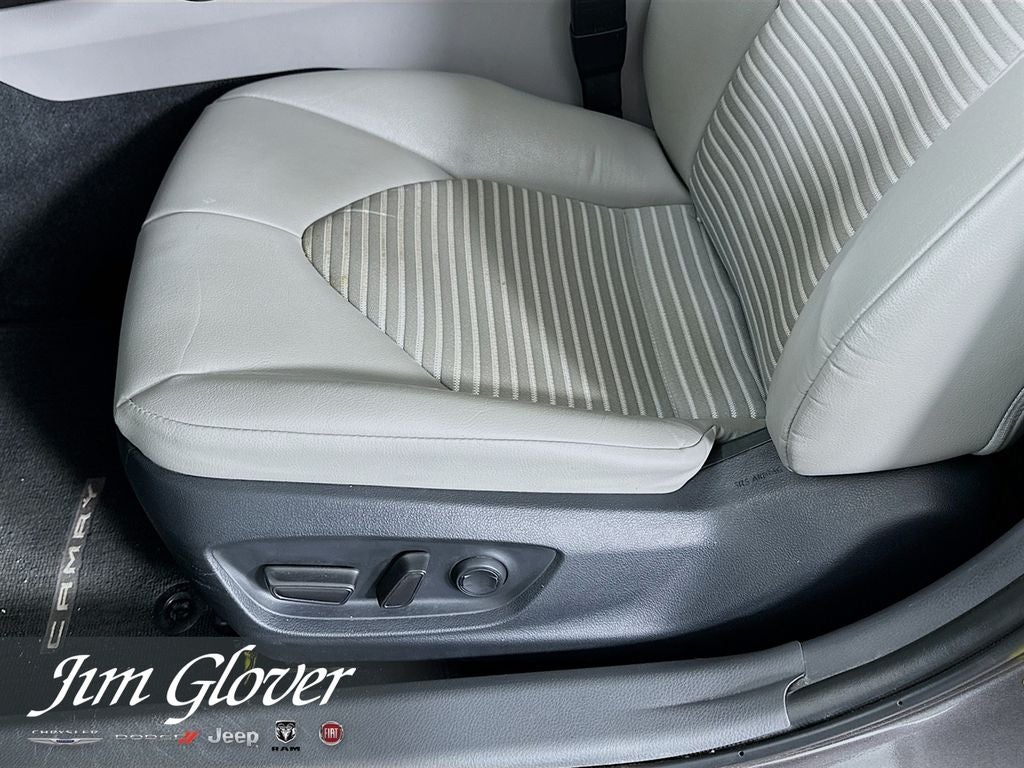 2024 Toyota Camry Hybrid SE