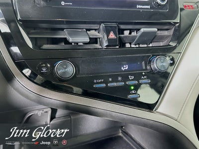 2024 Toyota Camry Hybrid SE