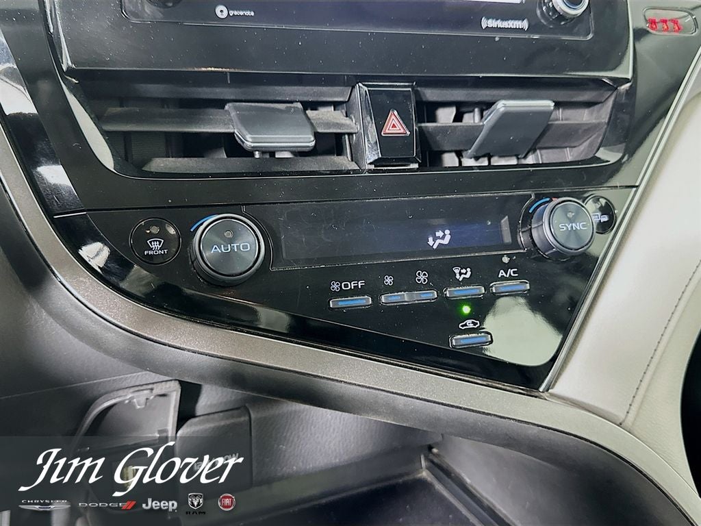 2024 Toyota Camry Hybrid SE