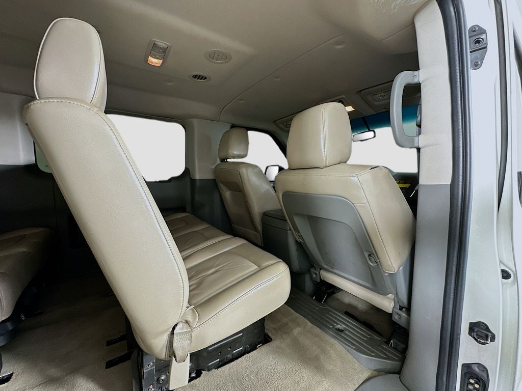 2016 Nissan NV Passenger SL V8
