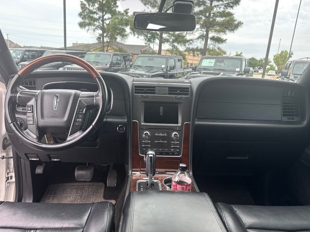 2015 Lincoln Navigator Base