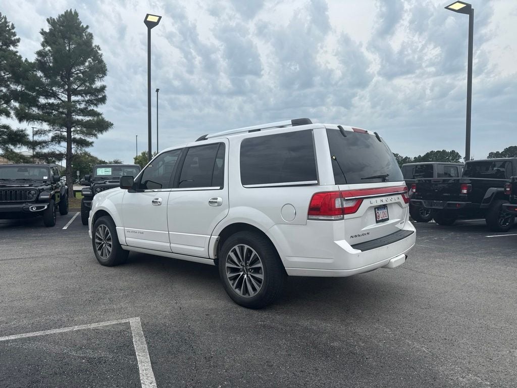 2015 Lincoln Navigator Base