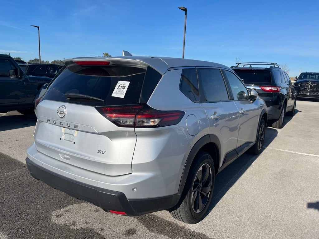 2024 Nissan Rogue SV FWD