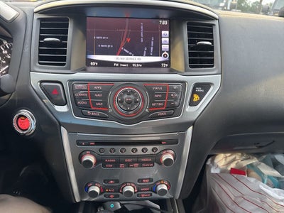2017 Nissan Pathfinder SL