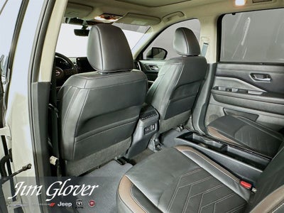 2024 Nissan Pathfinder Platinum FWD