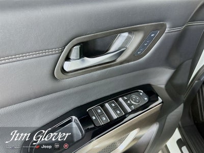 2024 Nissan Pathfinder Platinum FWD