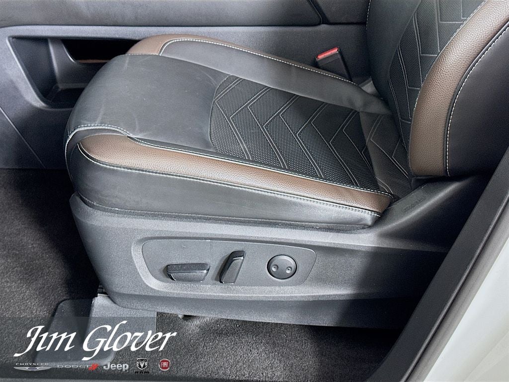 2024 Nissan Pathfinder Platinum FWD