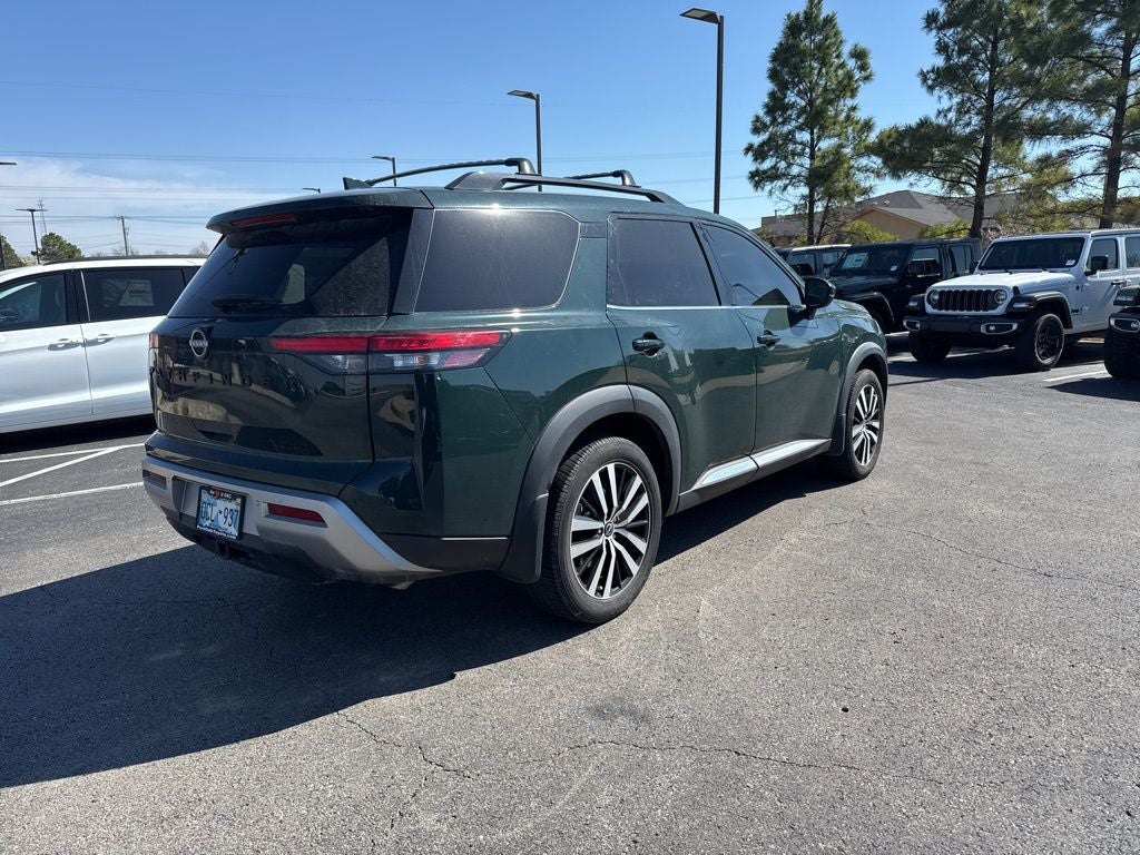 2023 Nissan Pathfinder Platinum FWD