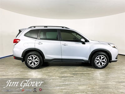 2022 Subaru Forester Premium