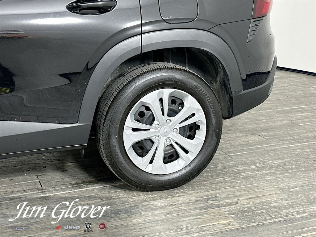 2025 Chevrolet Trax FWD LS