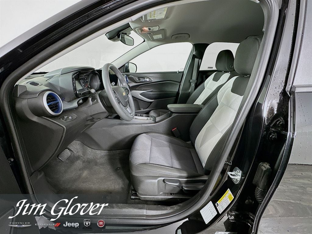 2025 Chevrolet Trax FWD LS