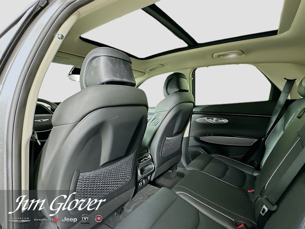 2023 Genesis GV70 2.5T