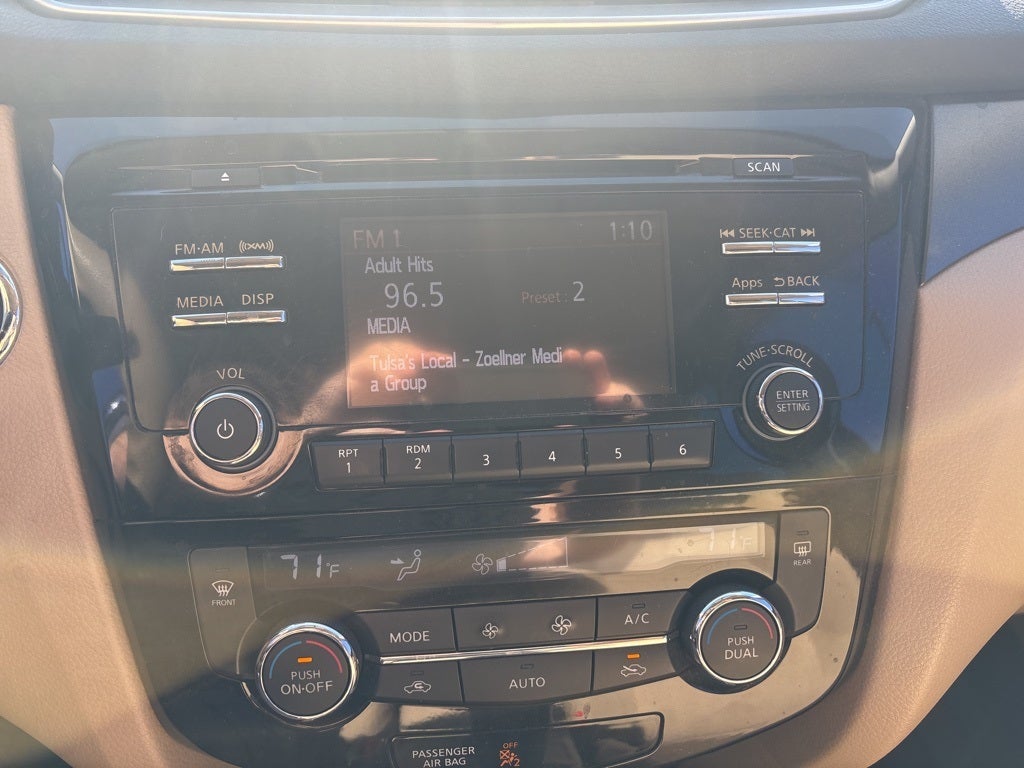 2015 Nissan Rogue SV