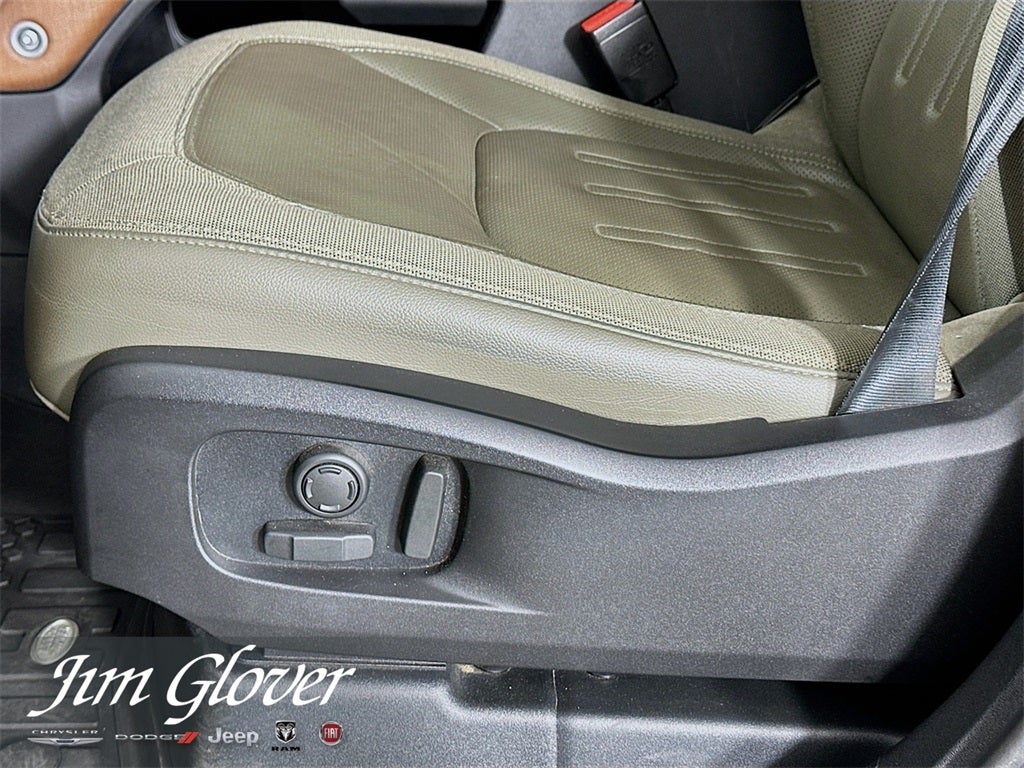 2021 Land Rover Defender 110 110 SE