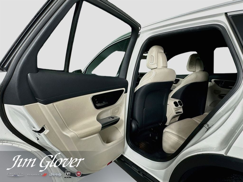 2023 Mercedes-Benz GLC SUV