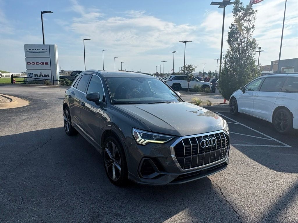 2020 Audi Q3 Premium Plus 45 TFSI S line quattro Tiptronic